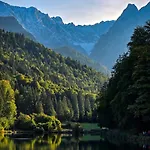 Mountain Peak جارمش بارتنكيرشن