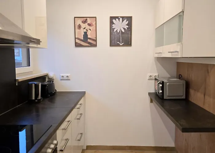Mountain Peak Apartment